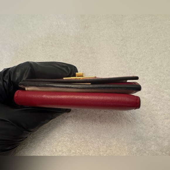 Fendi Peekaboo red leather trifold wallet.. - Picture 5 of 16